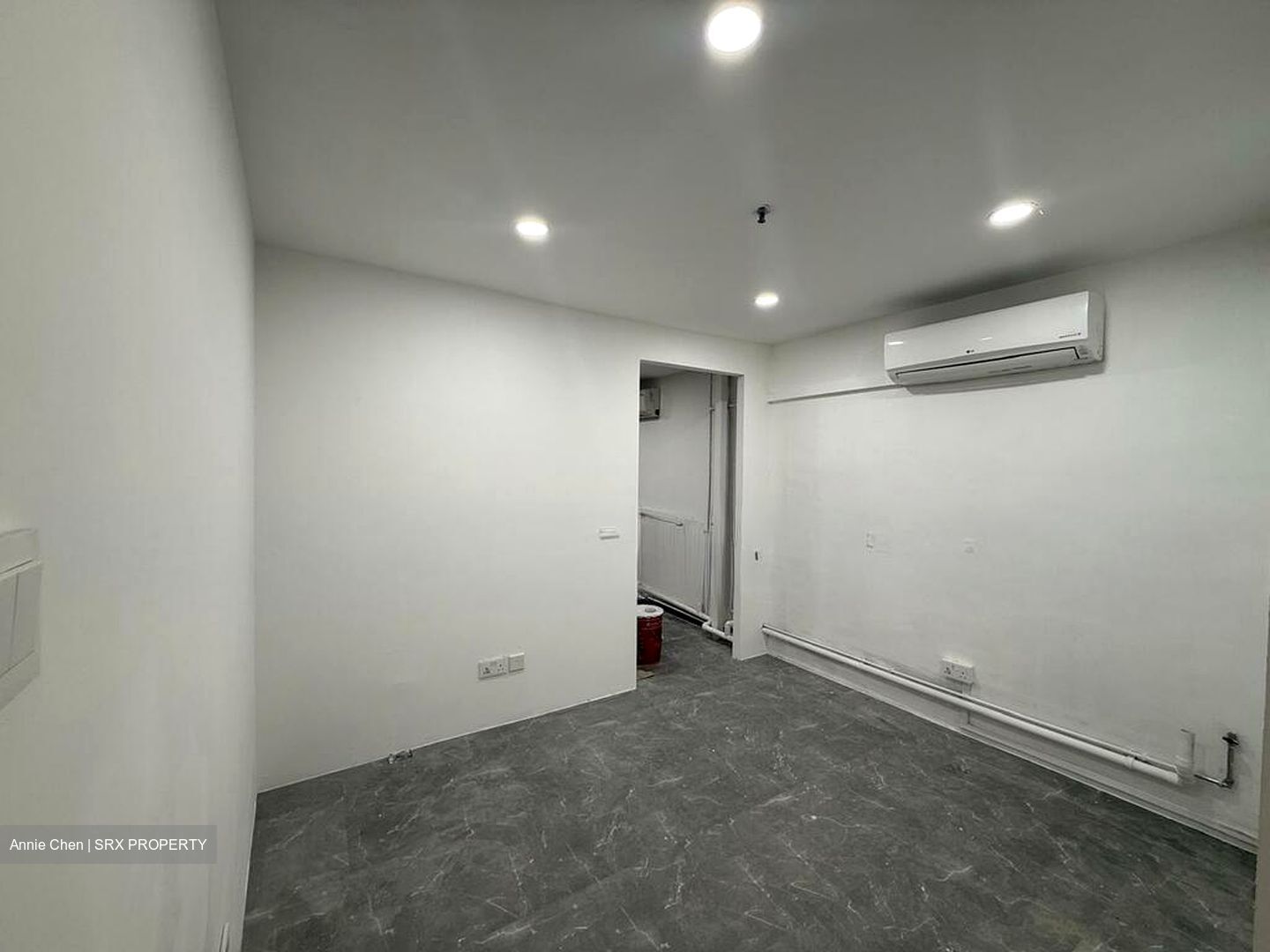 Sindo Industrial Building (D13), Factory #498679441